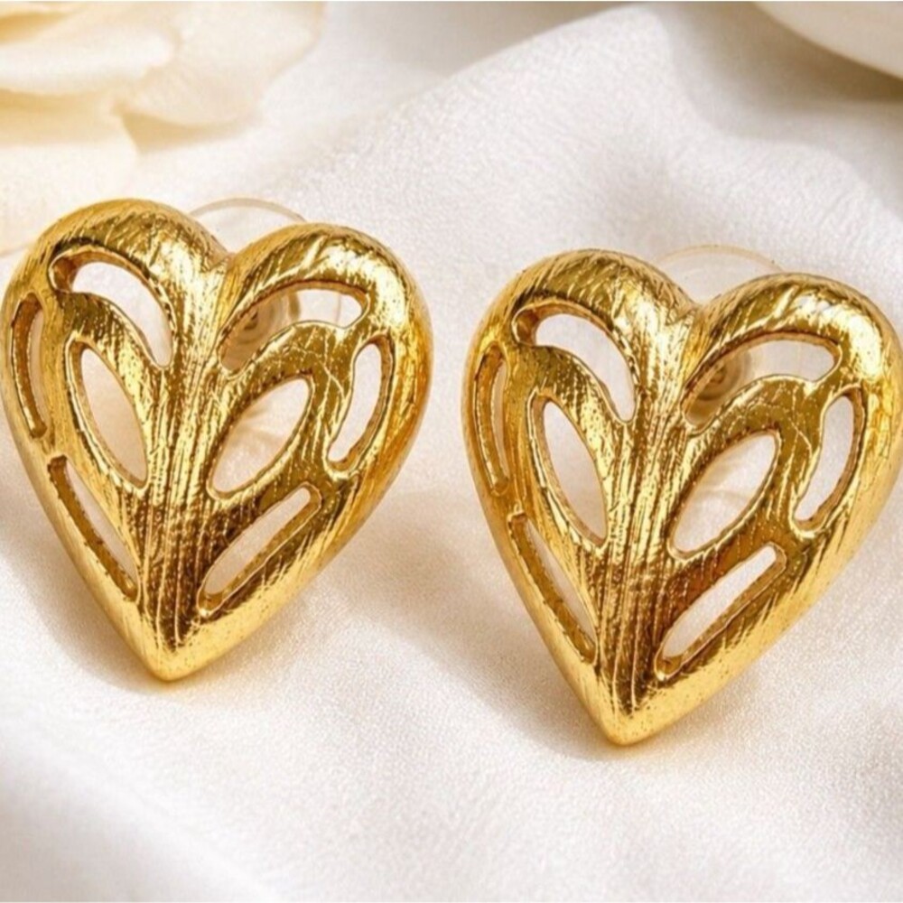 Vintage 1980s Gold Tone Openwork Heart Earrings Pierced Puffy Cutout Romantic
